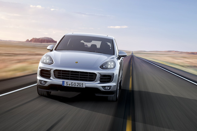 Nuova Porsche Cayenne, la tecnologia moderna incontra il design sportivo.