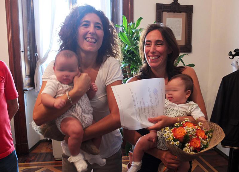 Francesca Vecchioni e la compagna Alessandra si separano Francesca Vecchioni e la compagna Alessandra si separano