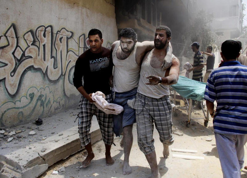 Gaza, strage di bimbi nel parco. Sirene a Tel Aviv, razzi palestinesi