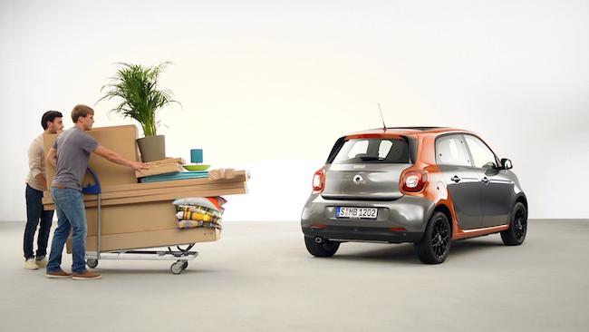 Smart forfour sfida alla mobilità urbana Smart forfour sfida alla mobilità urbana