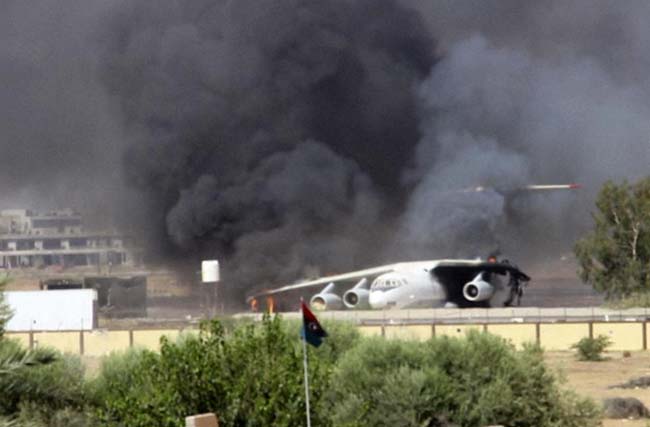 Libia, inferno di fuoco a Tripoli. “Incendio fuori controllo” Libia, inferno di fuoco a Tripoli. “Incendio fuori controllo”