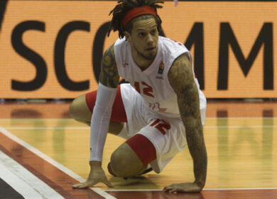 Hackett niente sconti, malgrado il pentimento: squalifica confermata