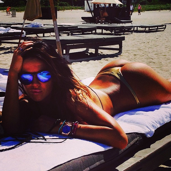 Karina Jelinek is back, il lato B più bello del mondo ri-scalda Miami