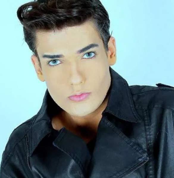 Spende 38mila euro per somigliare a Ken, il fidanzato di Barbie Spende 38mila euro per somigliare a Ken, il fidanzato di Barbie