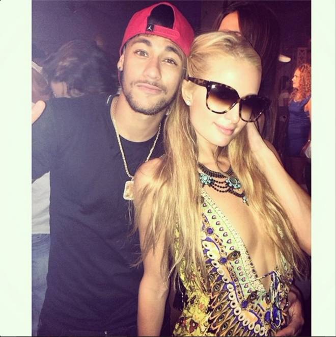 Neymar dimentica il 7-1 mondiale con Paris Hilton a Ibiza