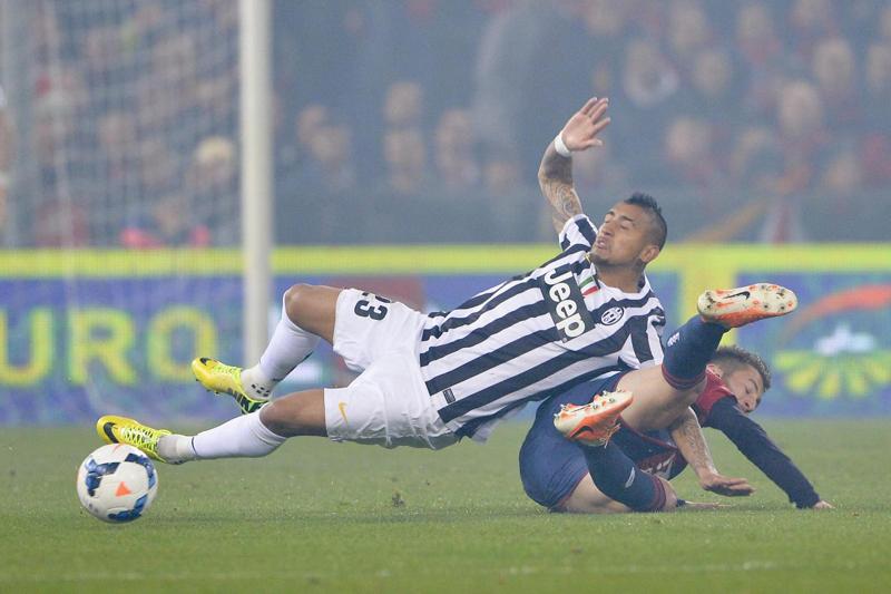 “Van Gaal ha dubbi sul ginocchio di Vidal”. Le rivelazioni del ct cileno “Van Gaal ha dubbi sul ginocchio di Vidal”. Le rivelazioni del ct cileno