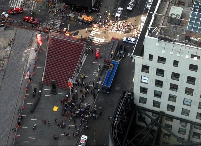 New York, scontro tra due bus a Times Square, 14 feriti New York, scontro tra due bus a Times Square, 14 feriti
