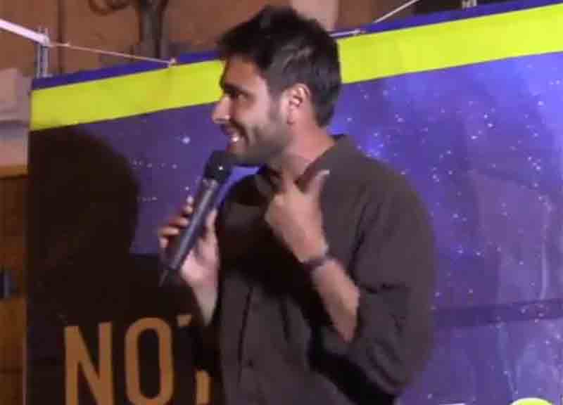 Di Battista (M5S) perseguitato da una conduttrice tv: “Sms erotici”