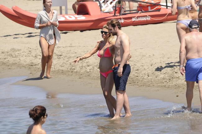 Gemelli in arrivo per Michelle Hunziker e Tomaso Trussardi Gemelli in arrivo per Michelle Hunziker e Tomaso Trussardi