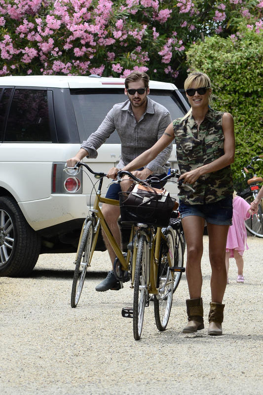Gemelli in arrivo per Michelle Hunziker e Tomaso Trussardi Gemelli in arrivo per Michelle Hunziker e Tomaso Trussardi