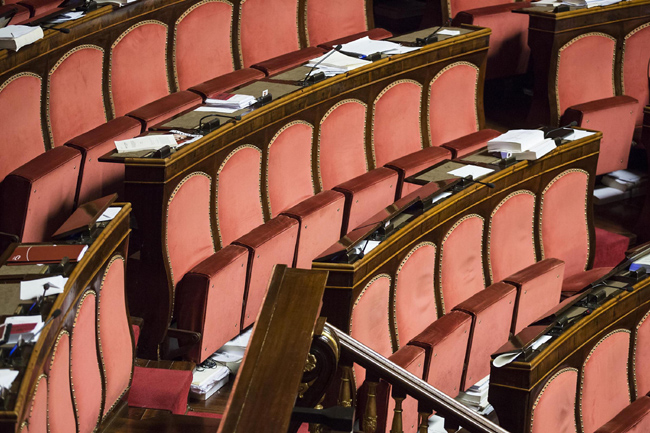 Primo ok alle riforme con 183 sì. Le opposizioni fuori dall’Aula Primo ok alle riforme con 183 sì. Le opposizioni fuori dall’Aula