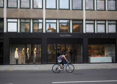 Londra, furto con scasso. Svaligiato il negozio Valentino