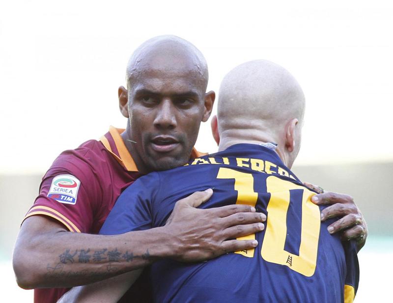 Maicon non convocato per il ritiro. Braccio di ferro con la Roma? L’agente smentisce Maicon non convocato per il ritiro. Braccio di ferro con la Roma? L’agente smentisce