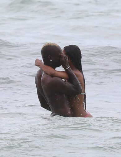 Mario Balotelli canta la “gelosia” a Fanny Neguesha