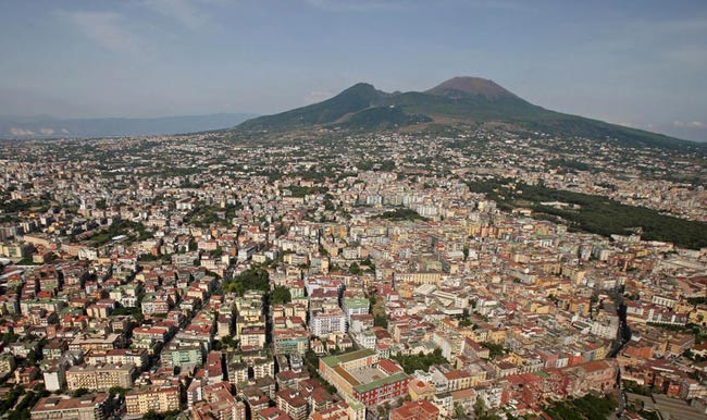 Locarno, a ottobre nelle sale il documentario sulla vita ai piedi del Vesuvio