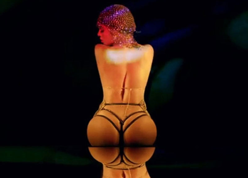 Bang Bang (My Baby Shot Me Down). Beyoncé si esibisce per Jay Z Bang Bang (My Baby Shot Me Down). Beyoncé si esibisce per Jay Z