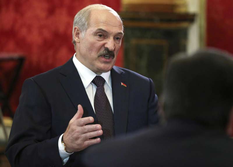 Lukashenko media tra Kiev e Mosca. Vertice Putin-Poroshenko a Minsk Lukashenko media tra Kiev e Mosca. Vertice Putin-Poroshenko a Minsk