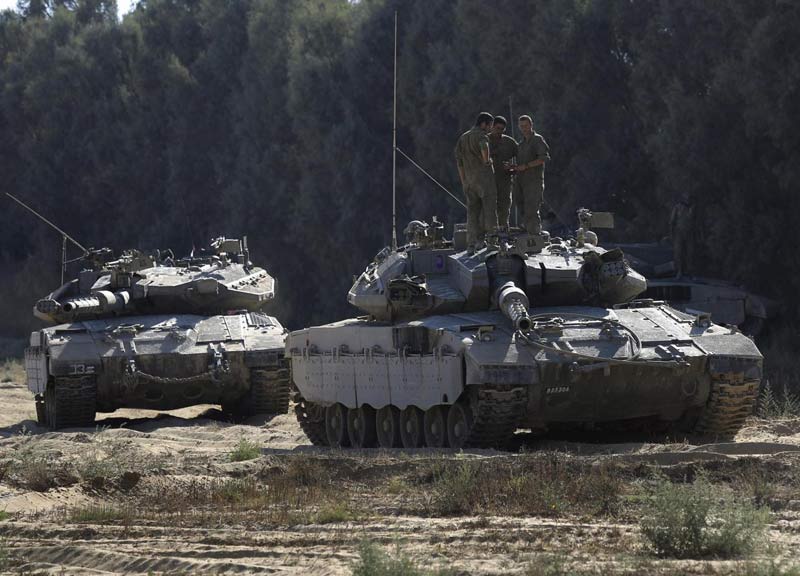 Gaza/ Raid nella notte, dimezzato il comando militare di Hamas Gaza/ Raid nella notte, dimezzato il comando militare di Hamas