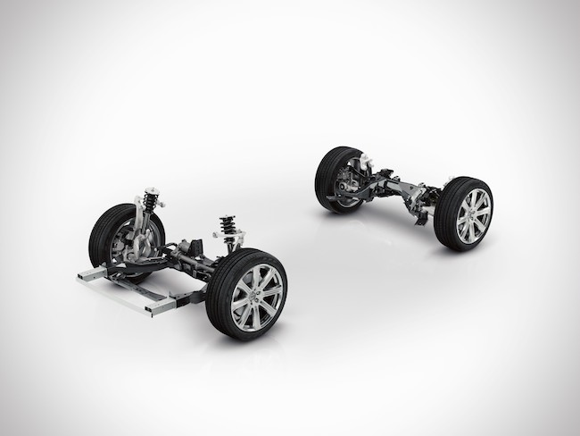 Volvo, la nuova XC90 svela il frontale