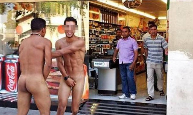 Italiani nudi in strada: Barcellona si ribella ai “turisti maleducati”
