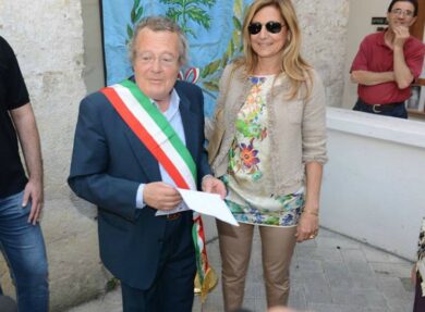 Modugno, Magrone non ce la fa. Tredici dimissioni, sciolto il Consiglio