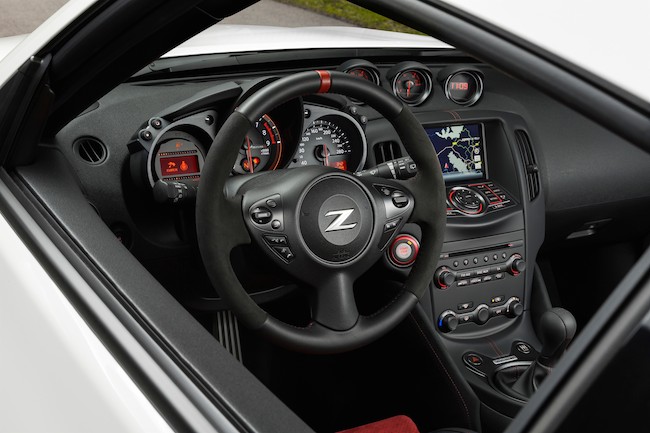 Nissan 370Z NISMO tanti aggiornamenti