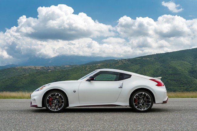 Nissan 370Z NISMO tanti aggiornamenti