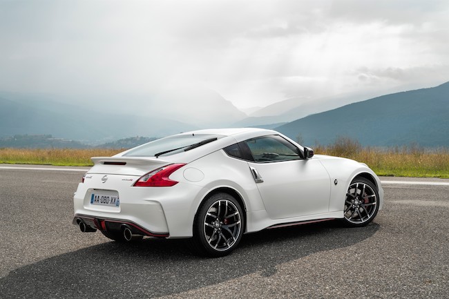 Nissan 370Z NISMO tanti aggiornamenti
