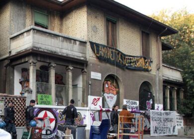 “Io, reclusa in casa per colpa del centro sociale”. La testimonianza