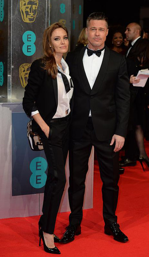 Brad Pitt e Angelina Jolie si sono sposati il 23 in Francia Brad Pitt e Angelina Jolie si sono sposati il 23 in Francia