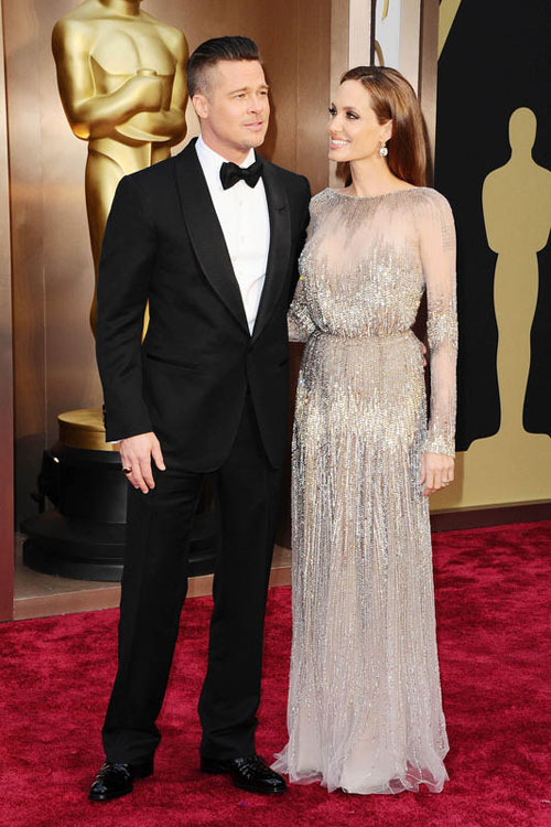 Brad Pitt e Angelina Jolie si sono sposati il 23 in Francia Brad Pitt e Angelina Jolie si sono sposati il 23 in Francia
