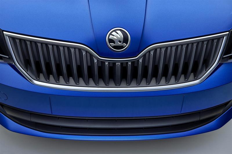 Nuova ŠKODA Fabia: dimensioni esterne compatte con interni spaziosi Nuova ŠKODA Fabia: dimensioni esterne compatte con interni spaziosi
