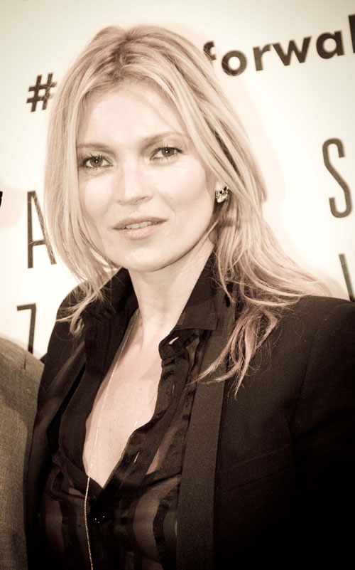Kate Moss e Cara Delevingne insieme per il profumo My Burberry