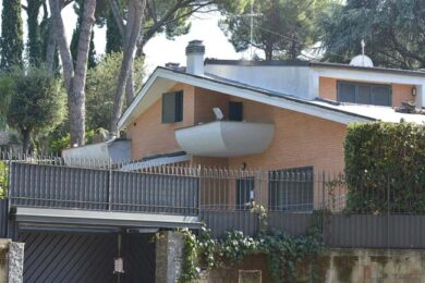 Sgozzata all’Eur: “solo raptus”. Prima uccisa poi decapitata