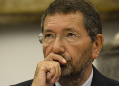 Giornalisti in cambio del bilancio. “Marino fa mercato”… in Campidoglio