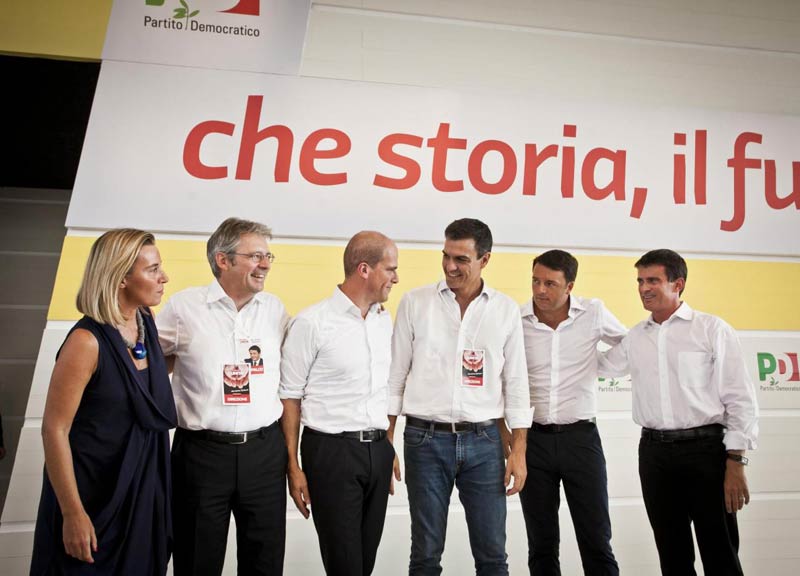 Renzi fa scuola, leader socialisti in camicia bianca. VIDEO-FOTO Renzi fa scuola, leader socialisti in camicia bianca. VIDEO-FOTO