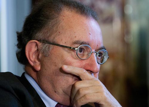 A che cosa servono Confindustria e il suo presidente? A che cosa servono Confindustria e il suo presidente?