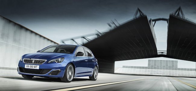 PEUGEOT 308 GT in passerella a Parigi