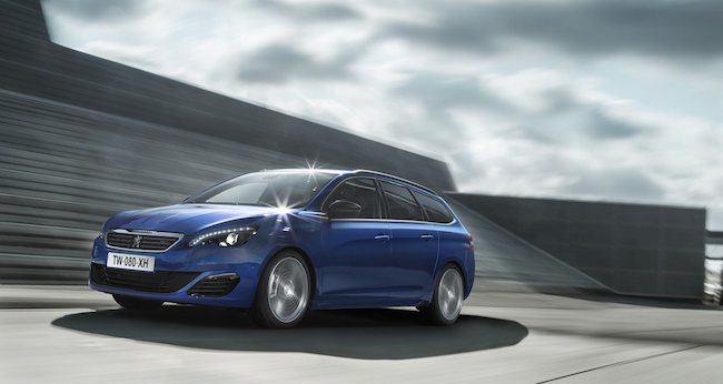 PEUGEOT 308 GT in passerella a Parigi