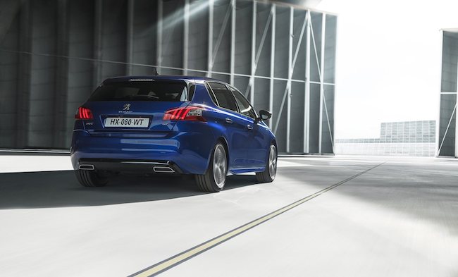 PEUGEOT 308 GT in passerella a Parigi