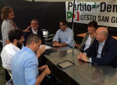 Un “fatto bene” per Maroni e un sms per il M5S. Cattiverie dalla Festa dell’Unità