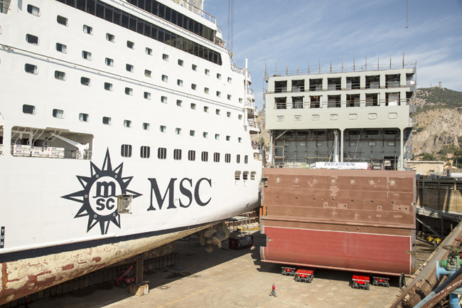 Così ti taglio e allungo la nave: l’impresa di Msc Armonia Così ti taglio e allungo la nave: l’impresa di Msc Armonia