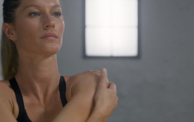 Under Armour sorpassa Adidas. E arruola una rabbiosa Gisele. VIDEO