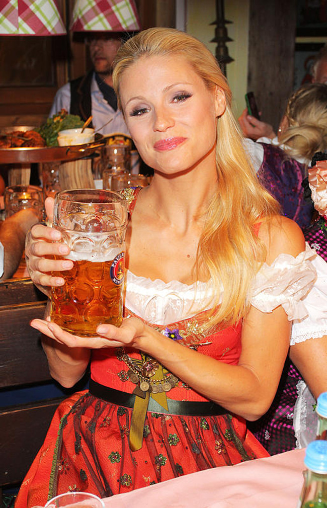 In 6 milioni all’Oktoberfest di Monaco: tutti pazzi per la birretta