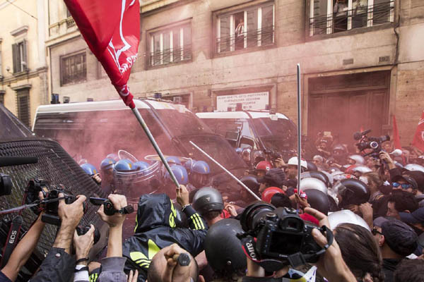Centri sociali, guerra d’autunno. I movimenti preparano l’offensiva Centri sociali, guerra d’autunno. I movimenti preparano l’offensiva