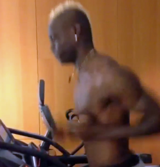 Balotelli resta in mutande. Guarda Balotelli resta in mutande. Guarda