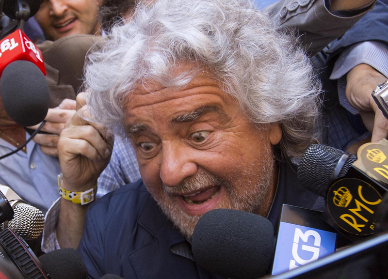 Circo Massimo, vince Beppe Grillo. Dopo i Rolling l’invasione M5S Circo Massimo, vince Beppe Grillo. Dopo i Rolling l’invasione M5S