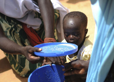 Soffrono la fame 850 milioni di persone. “Il cibo sprecato le sfamerebbe tutte”