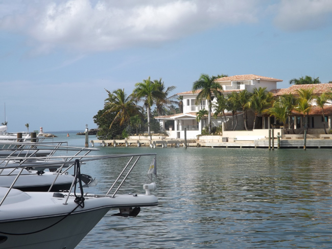 Da angeli del focolare a giramondo. Le donne comprano casa all’estero Da angeli del focolare a giramondo. Le donne comprano casa all’estero