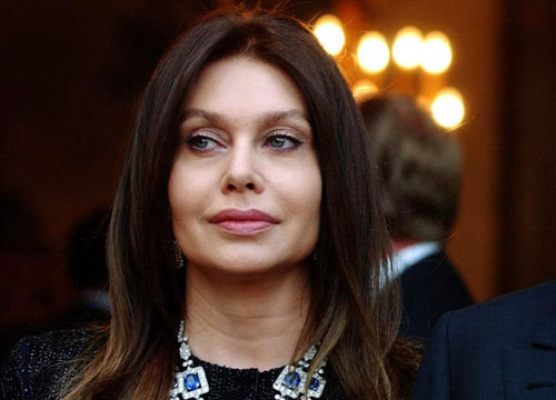 Silvio gode, Veronica “perde” un milione al mese Silvio gode, Veronica “perde” un milione al mese